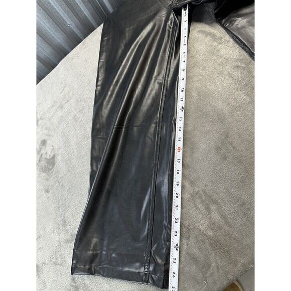 NWT Abercrombie & Fitch Vegan Leather 90s Relaxed Pant Black sz 28/6 - Picture 9 of 11